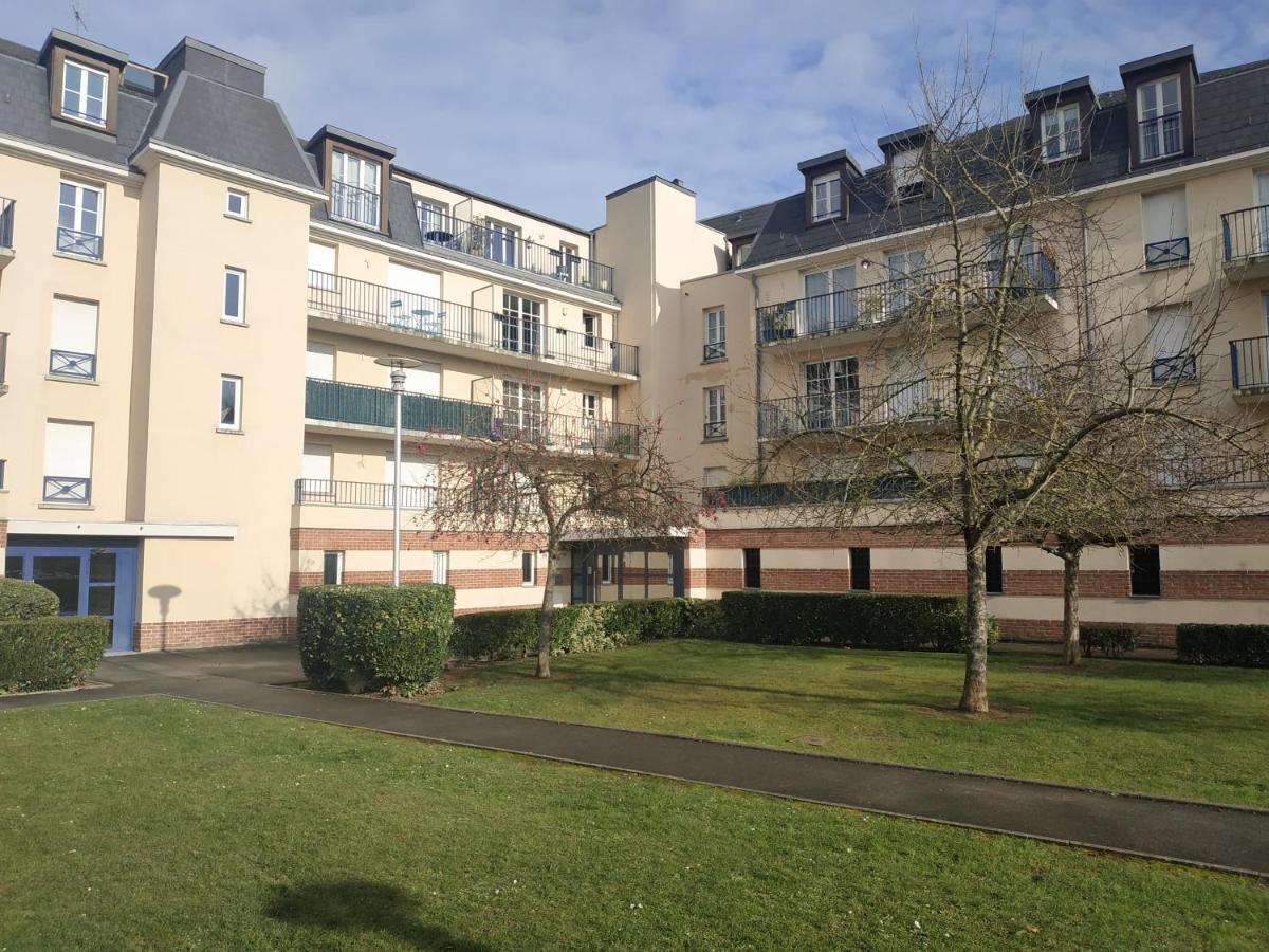 Bonvallet - Studio Paisible Et Chaleureux Avec Balcon Amiens Oda fotoğraf