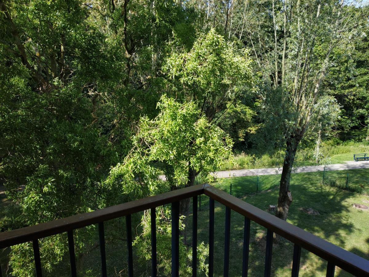 Bonvallet - Studio Paisible Et Chaleureux Avec Balcon Amiens Dış mekan fotoğraf