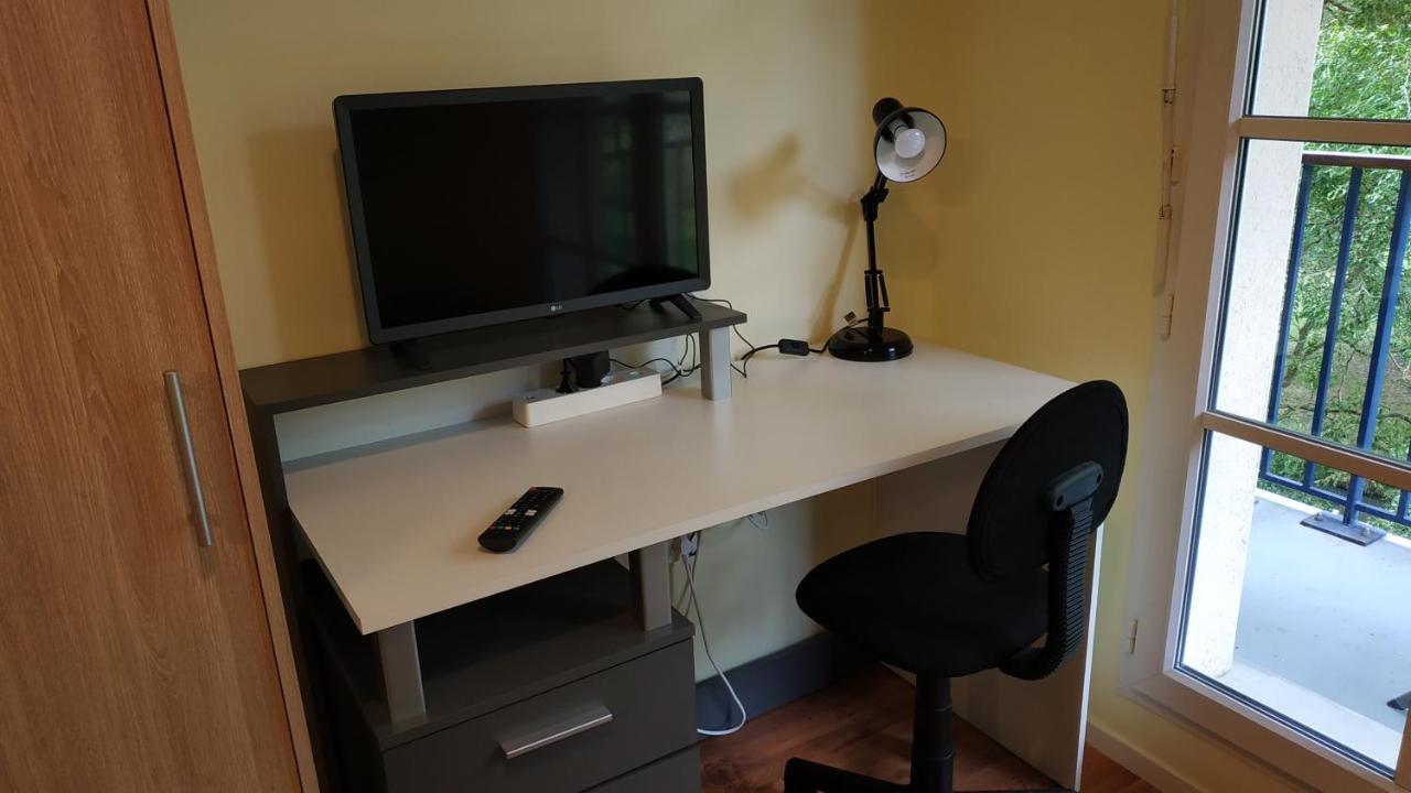 Bonvallet - Studio Paisible Et Chaleureux Avec Balcon Amiens Dış mekan fotoğraf