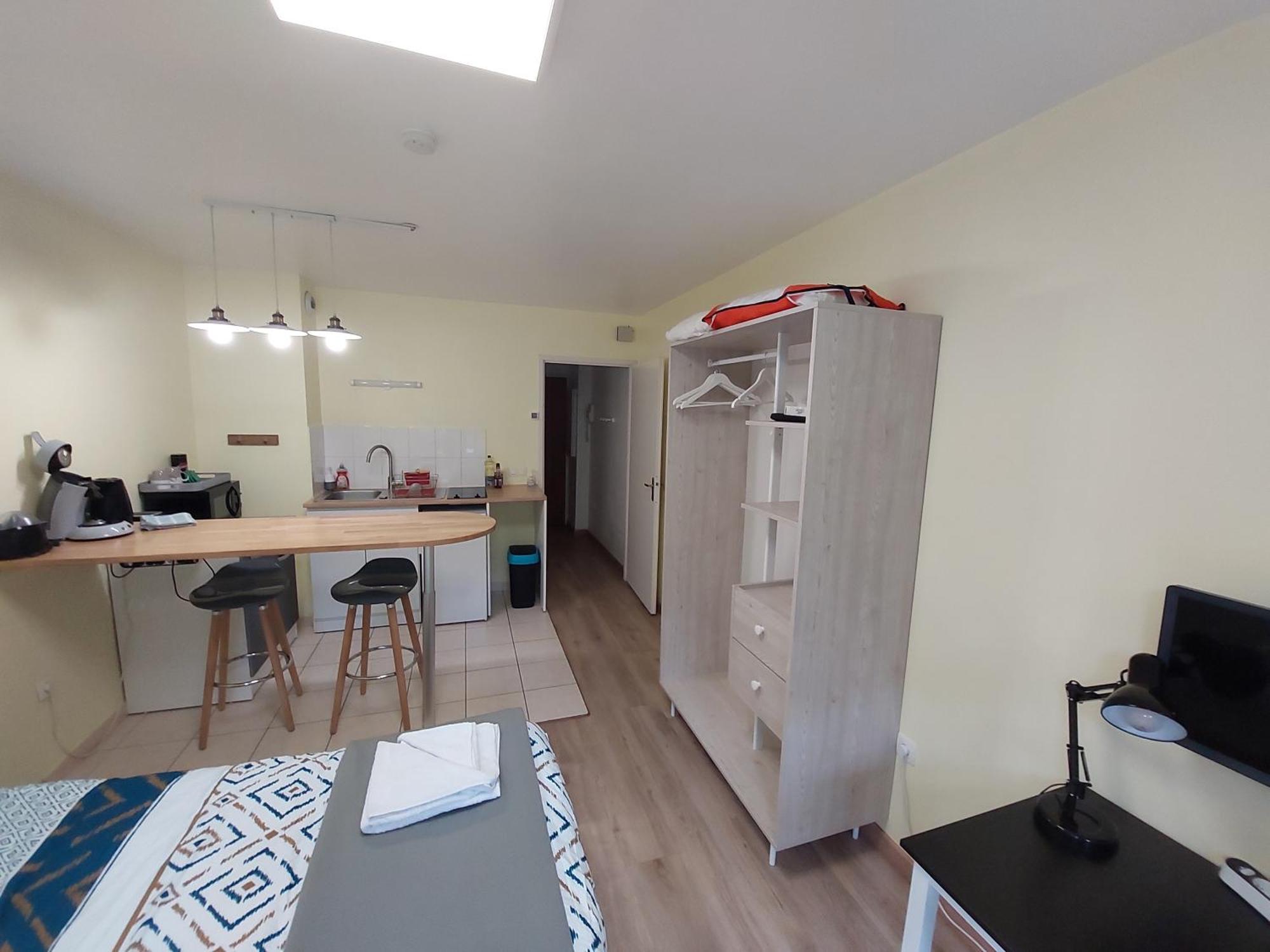 Bonvallet - Studio Paisible Et Chaleureux Avec Balcon Amiens Dış mekan fotoğraf